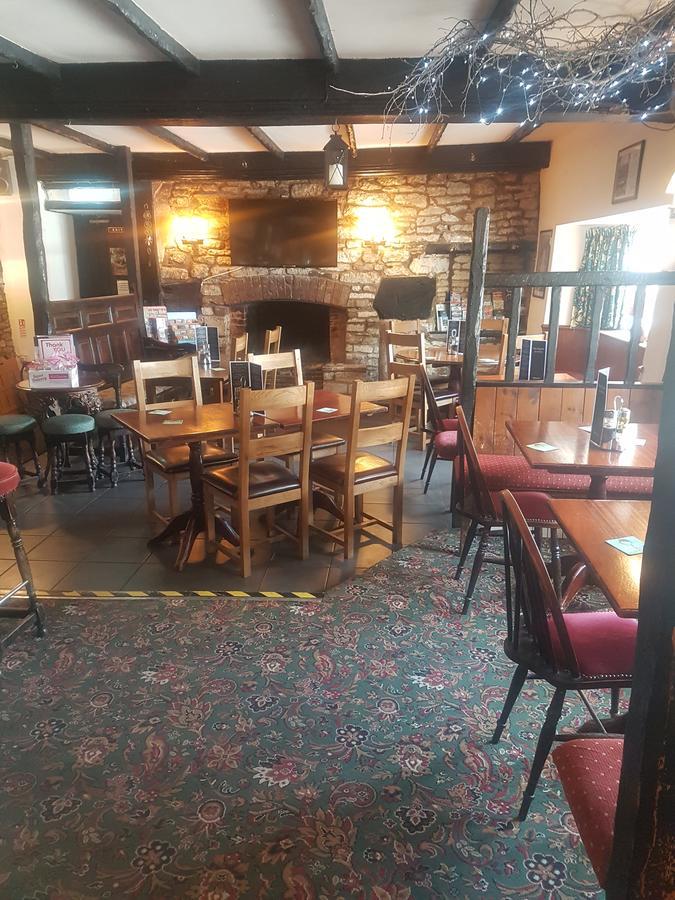 The Dog Inn Old Sodbury Exterior foto